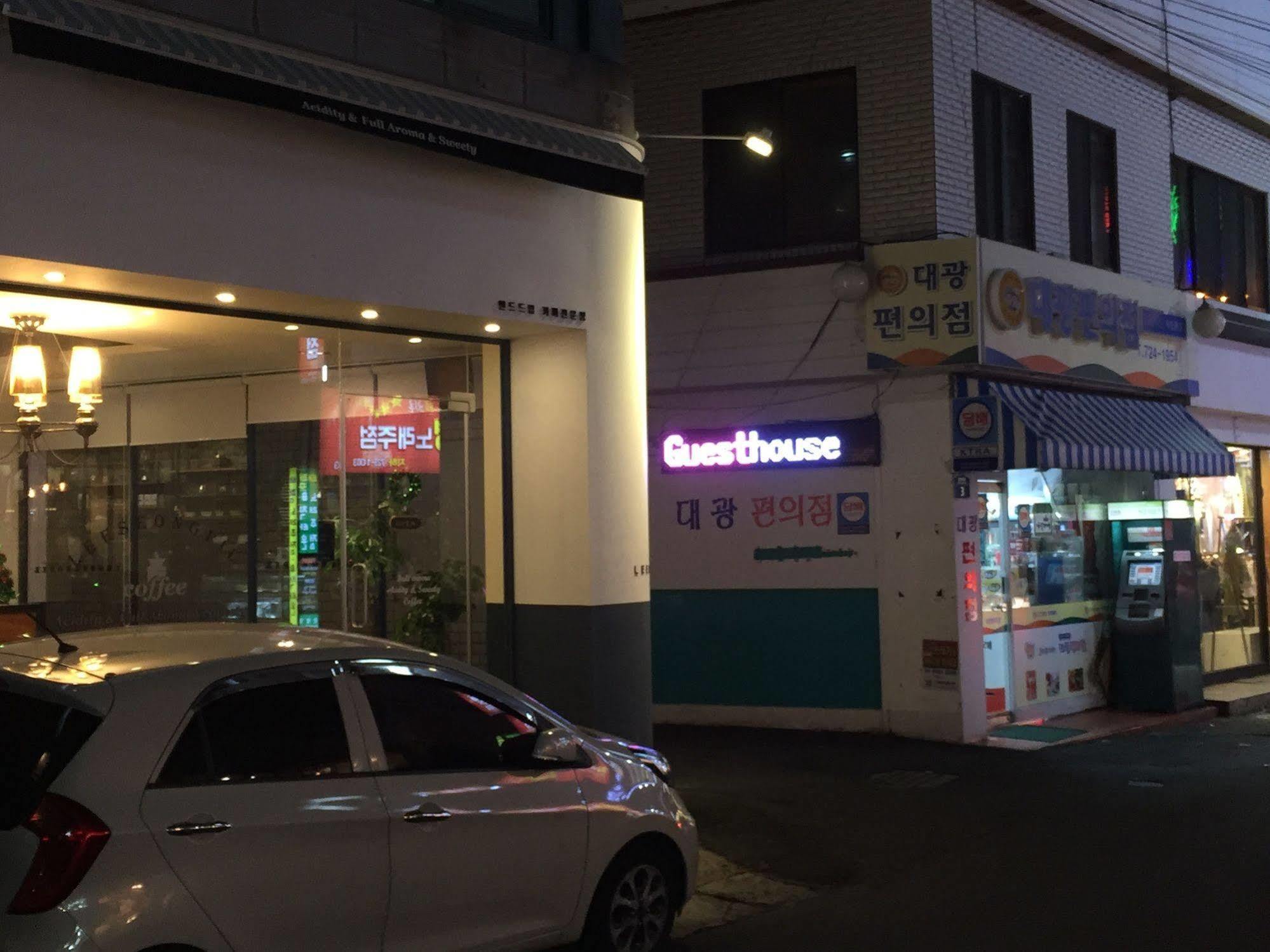 Backpackers In Jeju City Center Exteriér fotografie
